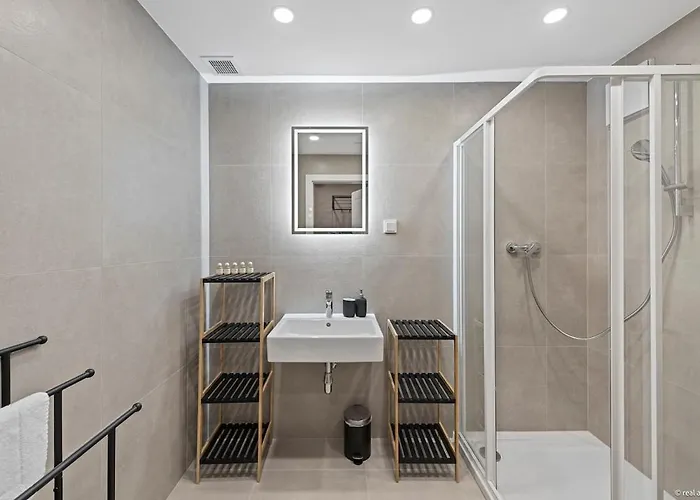 Nuell Residences 37 - Bright Attic With Ac *